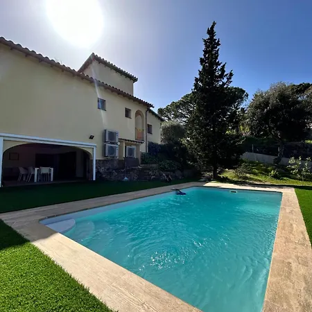 Ses Alzines Lodge *